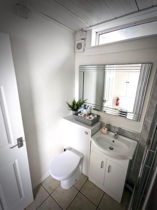 Cosy 2-Bedroom House In Leith EDI Exteriér fotografie